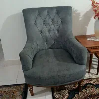 دو عدد مبل تک نفره مدل ریلکسی با کوسن