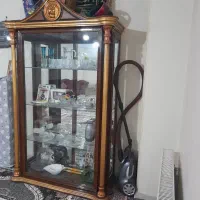 بوفه شیشه ای کاملا سالم