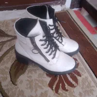 نیم پوتین|کیف، کفش، کمربند|سنندج, |دیوار