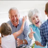 استخدام برای کودک و سالمند