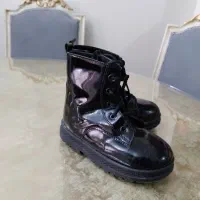 نیم پوت بغل زیپ ورنی سایز۲۹اندازه کف کفش۲۰سانت|کفش و لباس بچه|کرج, چمران|دیوار