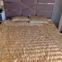 تخت دونفره همراه با تشک طبی رویال