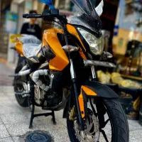 موتور ns 200 طلایی