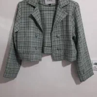 تعدادی لباس و شالوکیف
