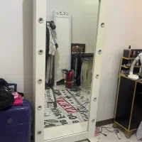 آیینه هاایوودی|آینه|بومهن, |دیوار