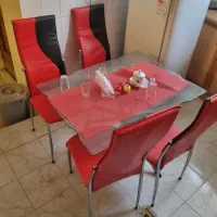 میز ناهارخوری ۴ نفره کاملا سالم