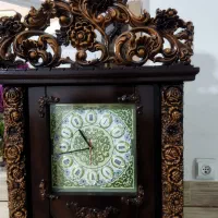 ساعت ایستاده ومیز تلفن