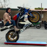 استند ویترینی موتور