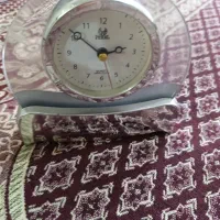 ساعت رومیزی سالم مرتب