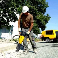 اجاره دهنده کمپرسور و تخریب بتن سنگ چاه وغیره...