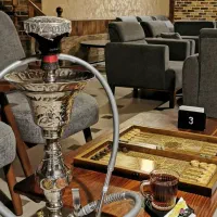 سری زن قلیان