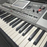 نوازنده کیبورد