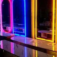 تجهیزات آرایشگاهی آینه تخت ترولی میز ناخن استندلاک