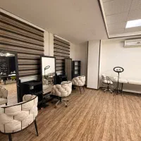 اجاره صندلی،تخت مژه،استیج پدیکور در سالن آرایشی