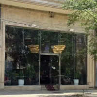 40 متر همکف / 110متر بالکن تجاری با سقف بلند