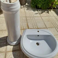 روشویی سرامیکی پایه دار