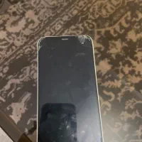 آیفون ۱۲ نورمال