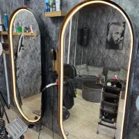 ایینه و سرشور و آبگرمکن برقی ارایشگاه
