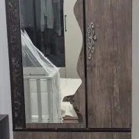 جاکفشی همراه با آینه قدی