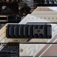 هارد 1tb M2 کورسیر mp600 pro xt