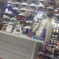 فروشنده خانم تک شیفت