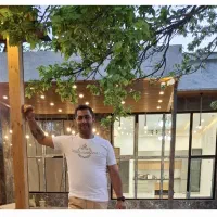 راننده پایه دوم خاور ایسوزو هستم باده سال سابقه