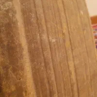 یک عدد تشت چوبی بسیار قدیمی (لاک  خمیر ارد)