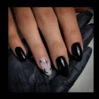 کاشت ناخن و پدیکور خیس