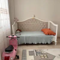 تخت و کمد چوب سالم