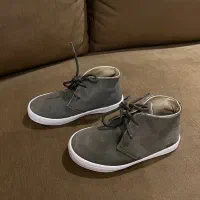 فروش دو‌جفت کفش دخترانه