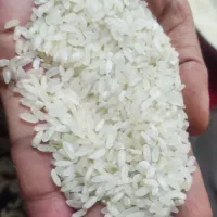 حدود یک تن و صد کیلو برنج کامفیروزی تازه سفید شده