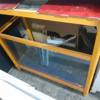 ویترین مغازه تمیز وسالم یک متری یکعدد|فروشگاه و مغازه|قم, شهرک امام حسن|دیوار