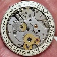 موتور ساعت زنیت بسیار قدیمی فروش حضوری|ساعت|تهران, مجیدآباد|دیوار