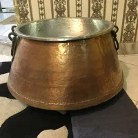 دیگ مسی قدیمی