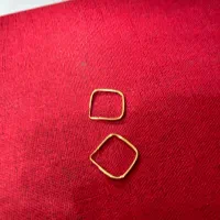 ۷ عدد گوشواره وزن ها داخل توضیحات نوشته شده