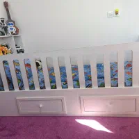 تخت نوجوان در حد نو|تخت و سرویس خواب|گلوگاه, |دیوار