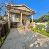 ویلا-باغچه-دوبلکس-نما-سنگ-فول-مبله-با-سند-تکبرگ