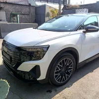 آئودی Q5 ای ترون 40