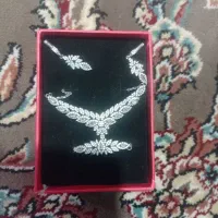 ست گردنبند و گوشواره و دستبند