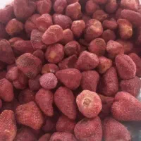 توت فرنگی پفکی کرانچی فریزدرای