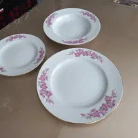 سرویس چینی زرین. گلدان کریستال|ظروف سرو و پذیرایی|ابهر, |دیوار