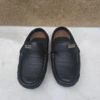 کفش پسرانه،سایز۲۶و۳۵|کیف، کفش، کمربند|رشت, شهرک شهید مفتح|دیوار