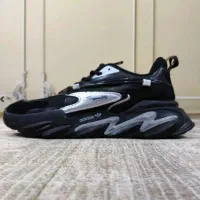 مدلهای کفش اسپرت ۷۰ درصد زیر قیمت بازار فول تخفیف