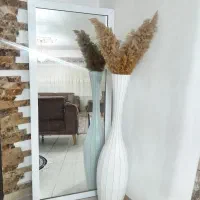 آینه قدی با گلدان چوبی