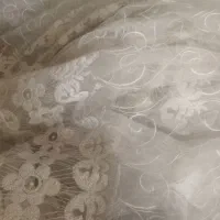 دوعدد پرده تمیز و سالم