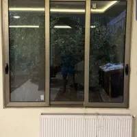 فروش پنجره الومنیوم ترمال برک دوجداره در حد نو