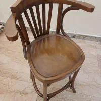 صندلی بلند چوبی