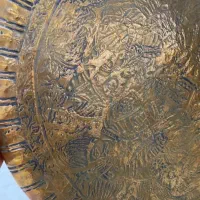 سینی قدیمی برنجی قلم کاری شده|کلکسیون اشیاء عتیقه|تربتحیدریه, فرمانداری|دیوار