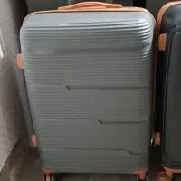 چمدان سایز متوسط