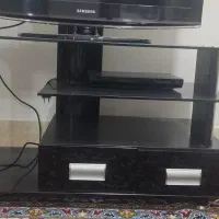 تلویزیون ال سی دی ۳۲ اینچ سامسونگ بهمراه میز|تلویزیون و پروژکتور|خرم‌آباد, |دیوار